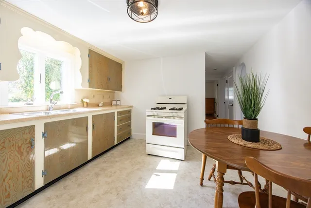 $640,000 | 123 Conant Street, Danvers, MA 01923