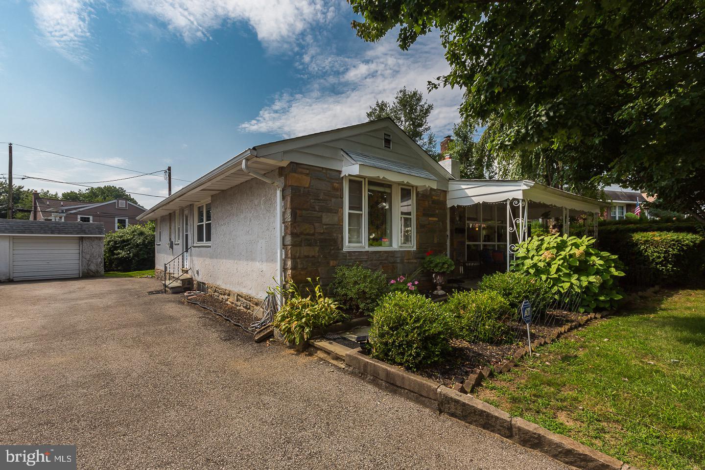 2328 Poplar Road Havertown, PA 19083 - Photo 3 of 41