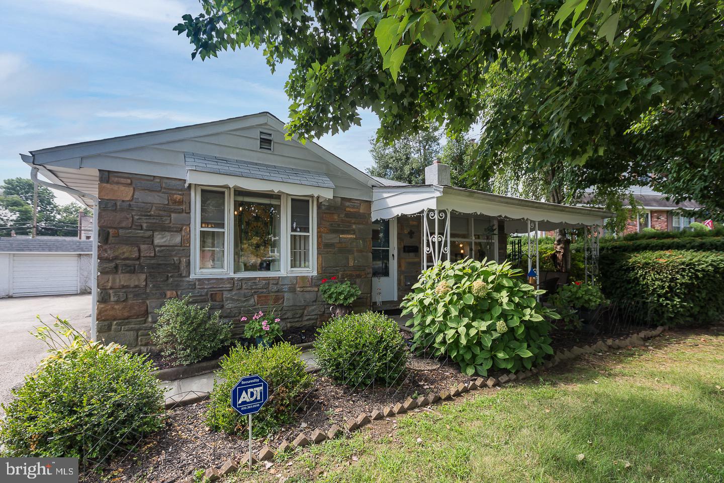 2328 Poplar Road Havertown, PA 19083 - Photo 4 of 41