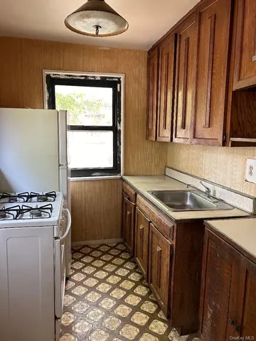 $205,000 | 163-30 17th Avenue, Unit 4297 | Clearview