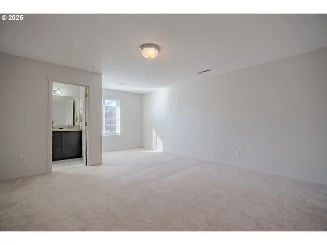 $399,999 | 11530 Northeast 125th Avenue, Vancouver, WA 98682