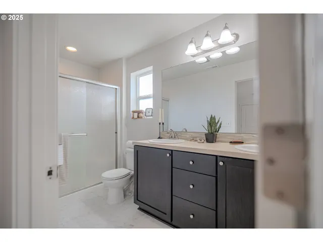 $399,999 | 11530 Northeast 125th Avenue, Vancouver, WA 98682