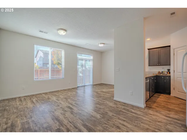 $399,999 | 11530 Northeast 125th Avenue, Vancouver, WA 98682