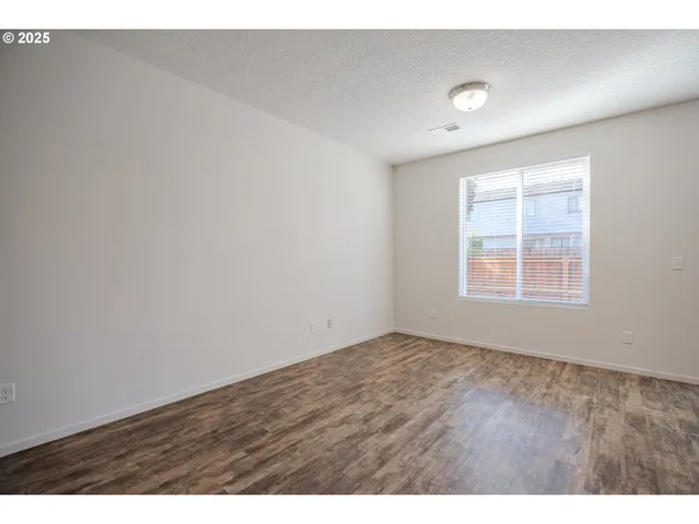 $399,999 | 11530 Northeast 125th Avenue, Vancouver, WA 98682