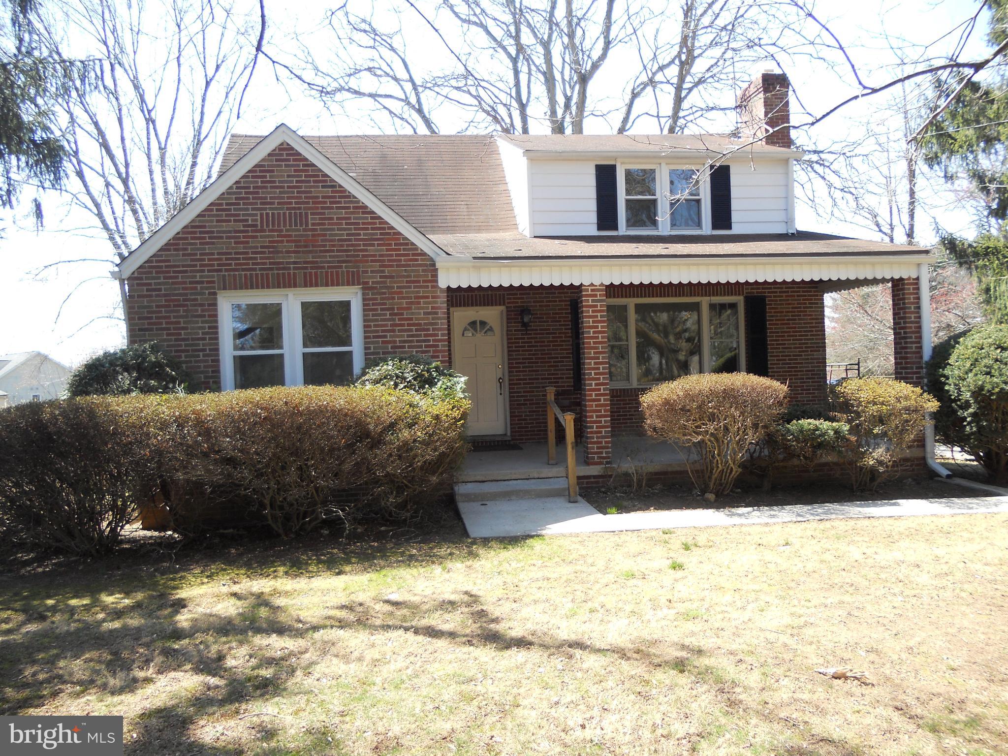 Front view of home