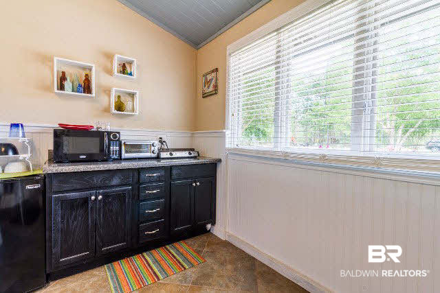 5629 Millhouse Road Gulf Shores, AL 36542 - Photo 36 of 36 Guest Kitchenette