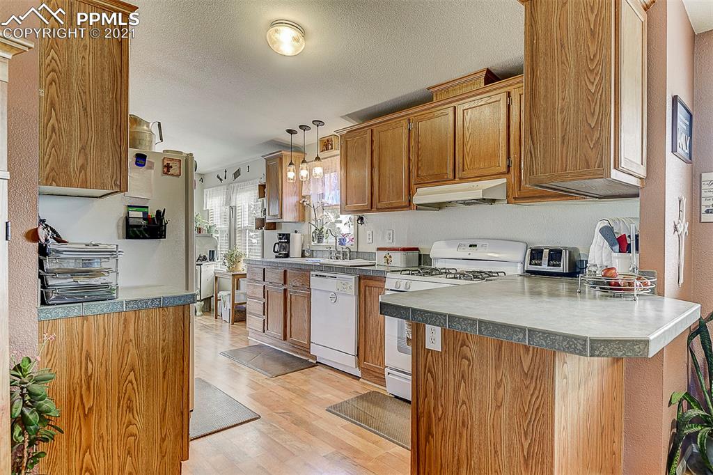 5255 Yoder Road Yoder, CO 80864 - Photo 7 of 45