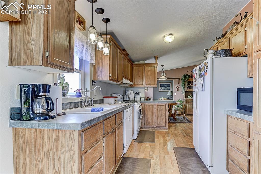 5255 Yoder Road Yoder, CO 80864 - Photo 10 of 45