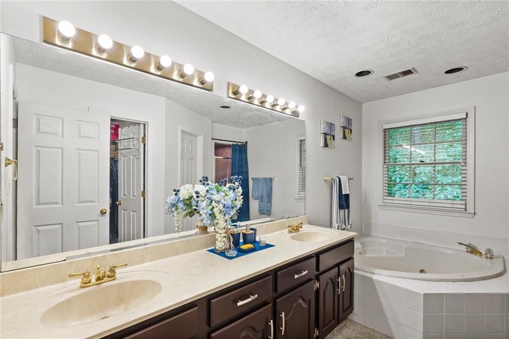 165 Hayes Circle Rex, GA 30273 - Photo 23 of 44