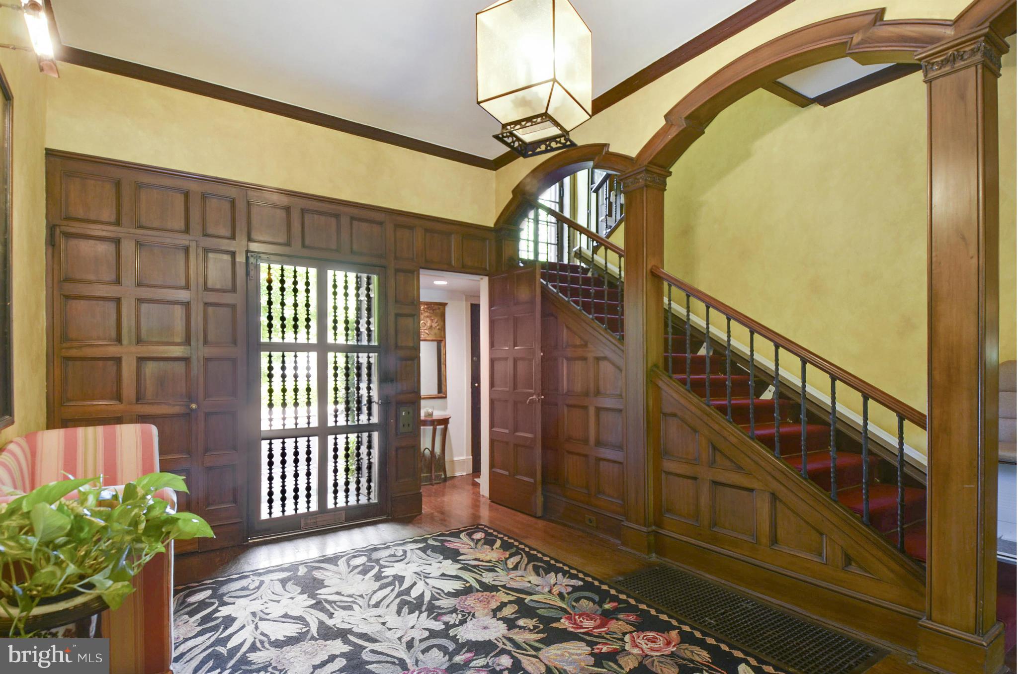 101 Stratford Road Baltimore, MD 21218 - Photo 3 of 29 Foyer