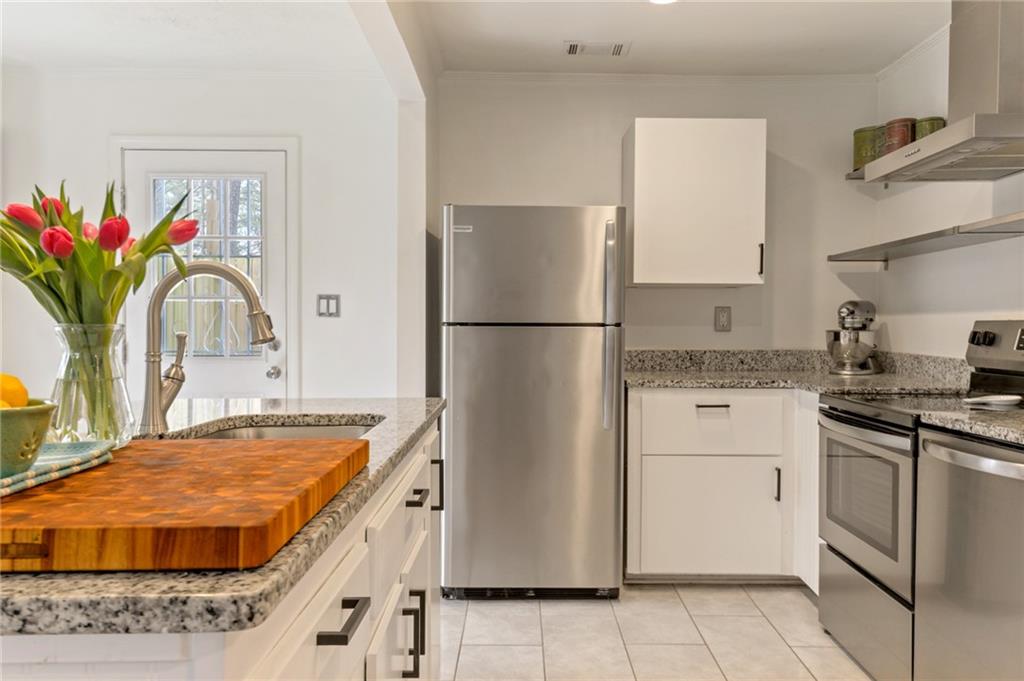 2234 Brunswick Avenue Southeast Decatur, GA 30032 - Photo 11 of 25