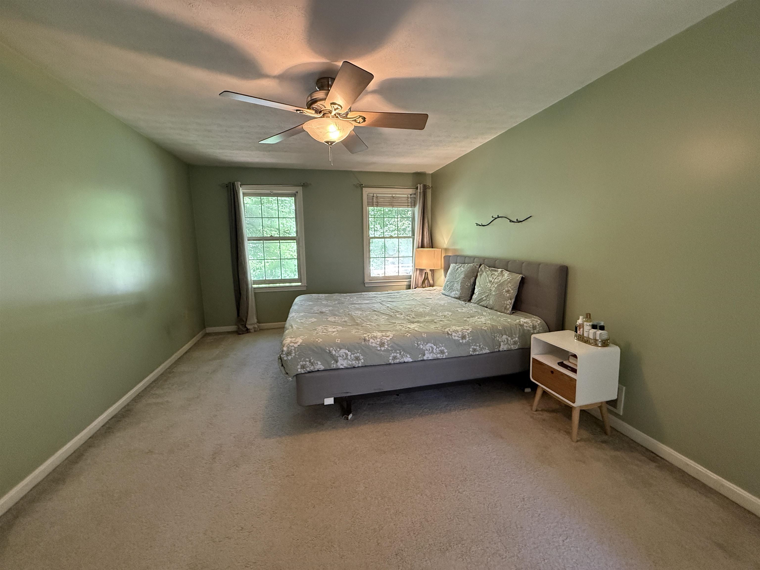 59 Mid. Dunstable Road Nashua, NH 03062 - Photo 24 of 49