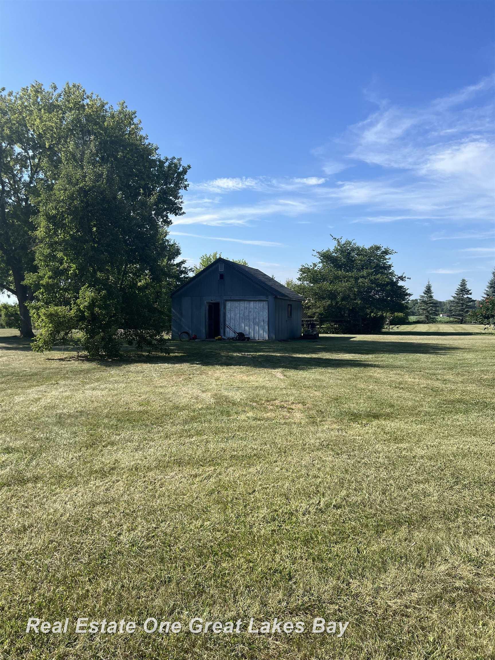 5614 Mangus Road Beaverton, MI 48612 - Photo 2 of 5 50182849-2629a73a-ee5b-4fe3-aa64-16140fa5d6f5.JPG