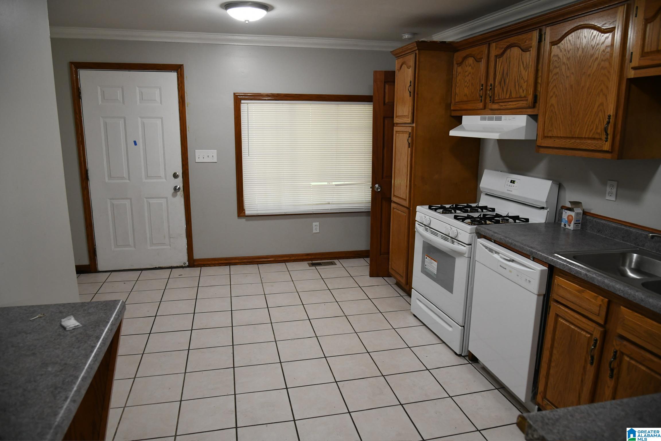 124 East Crest Road Bessemer, AL 35023 - Photo 7 of 14 Gallery Image 7