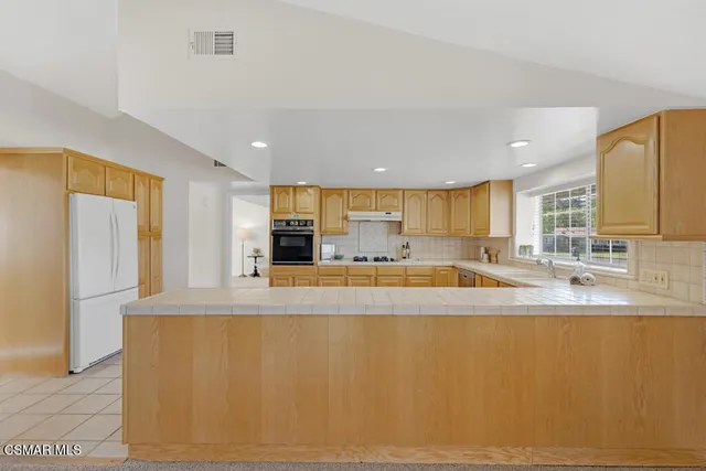 $1,025,000 | 1016 Saxon Place, Thousand Oaks, CA 91360