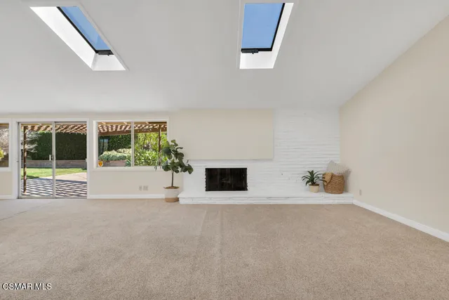 $1,025,000 | 1016 Saxon Place, Thousand Oaks, CA 91360