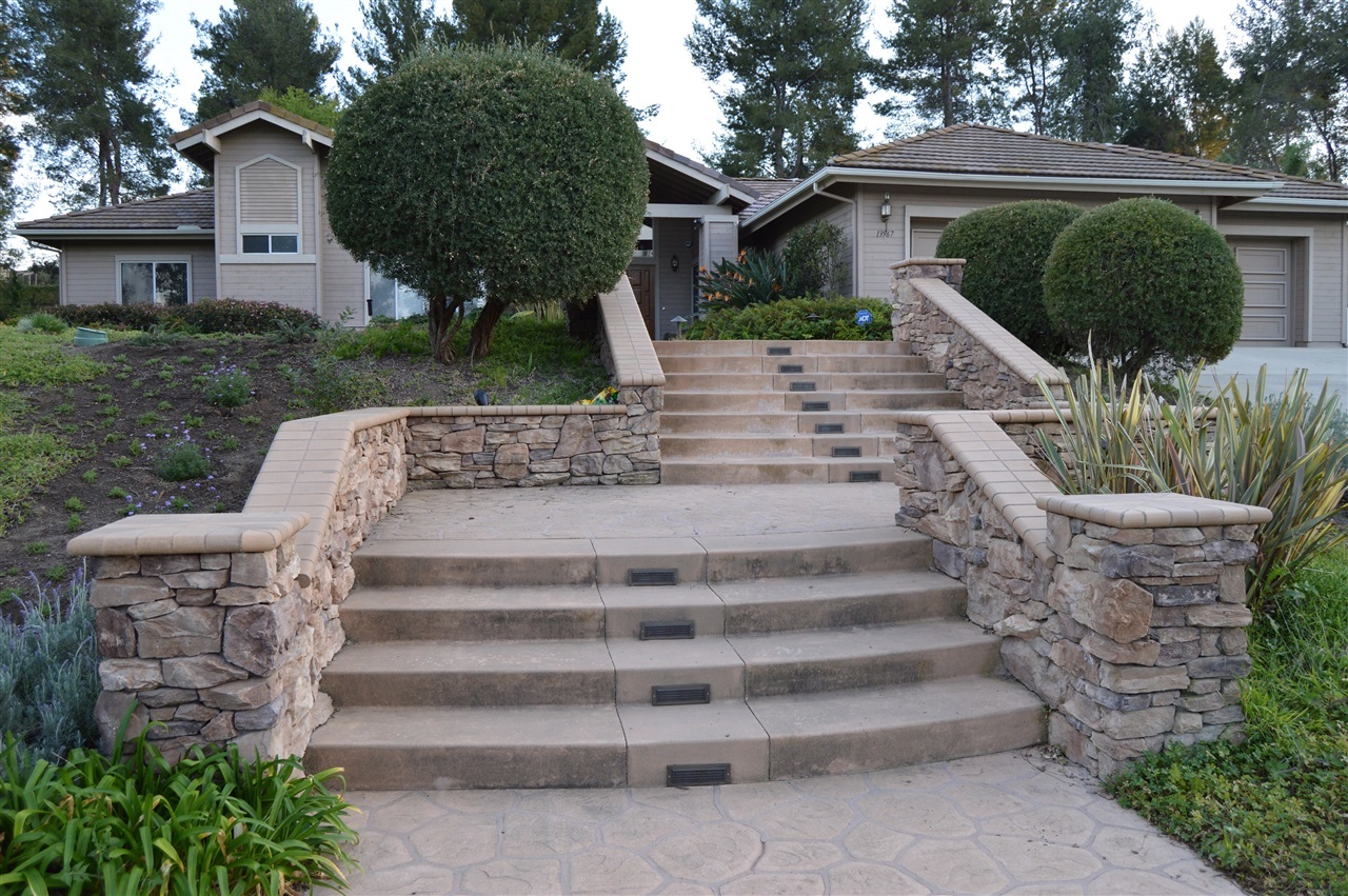 13967 Oakstand Road Poway, CA 92064 - Photo 1 of 19