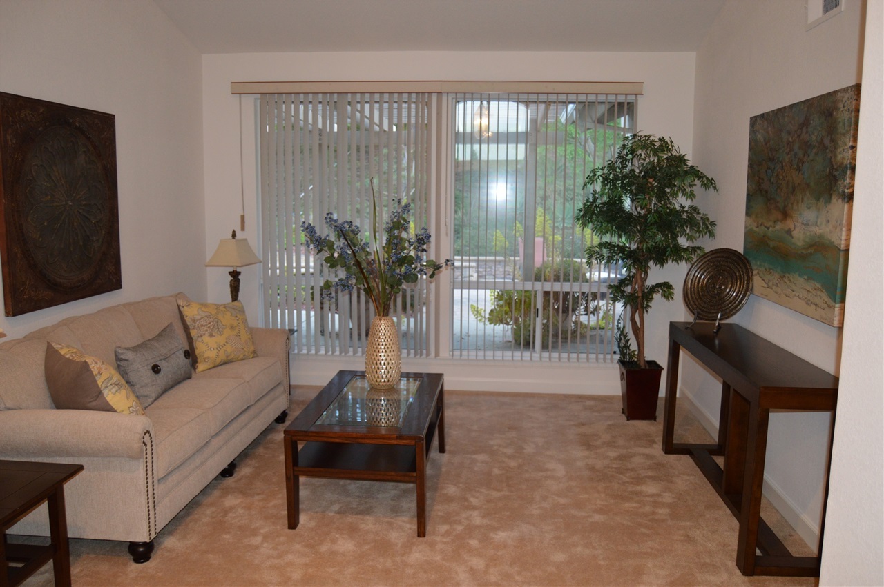 13967 Oakstand Road Poway, CA 92064 - Photo 3 of 19