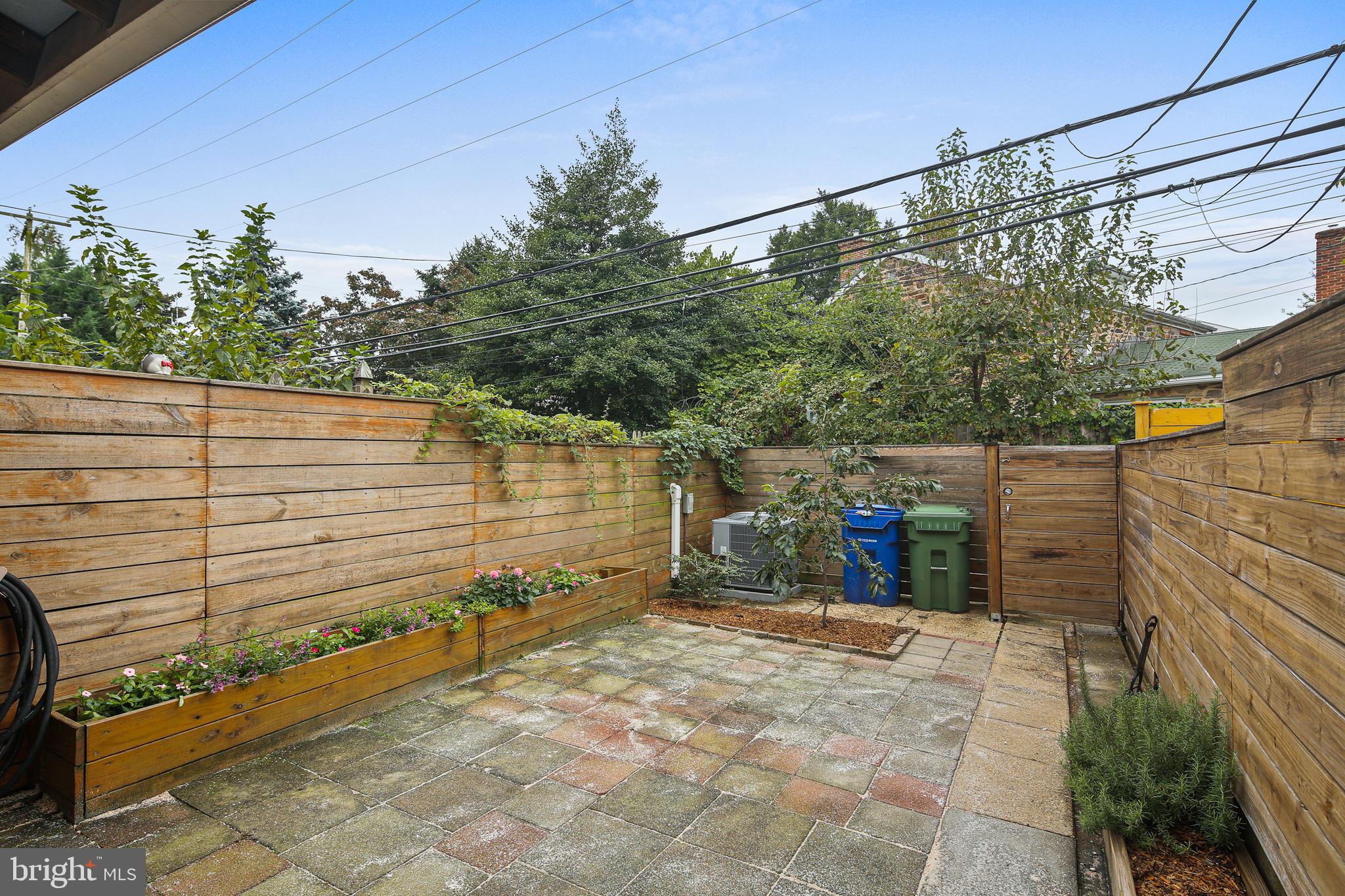 3010 Keswick Road Baltimore, MD 21211 - Photo 5 of 24 Beautiful private hardscaped patio