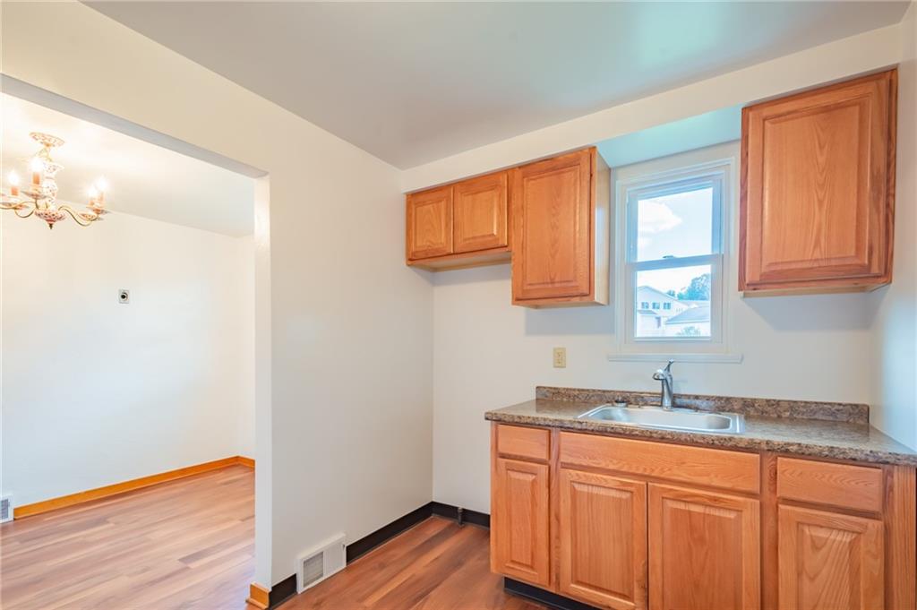 3104 Valley Ridge Road McKeesport, PA 15133 - Photo 8 of 19 Gallery Image 8
