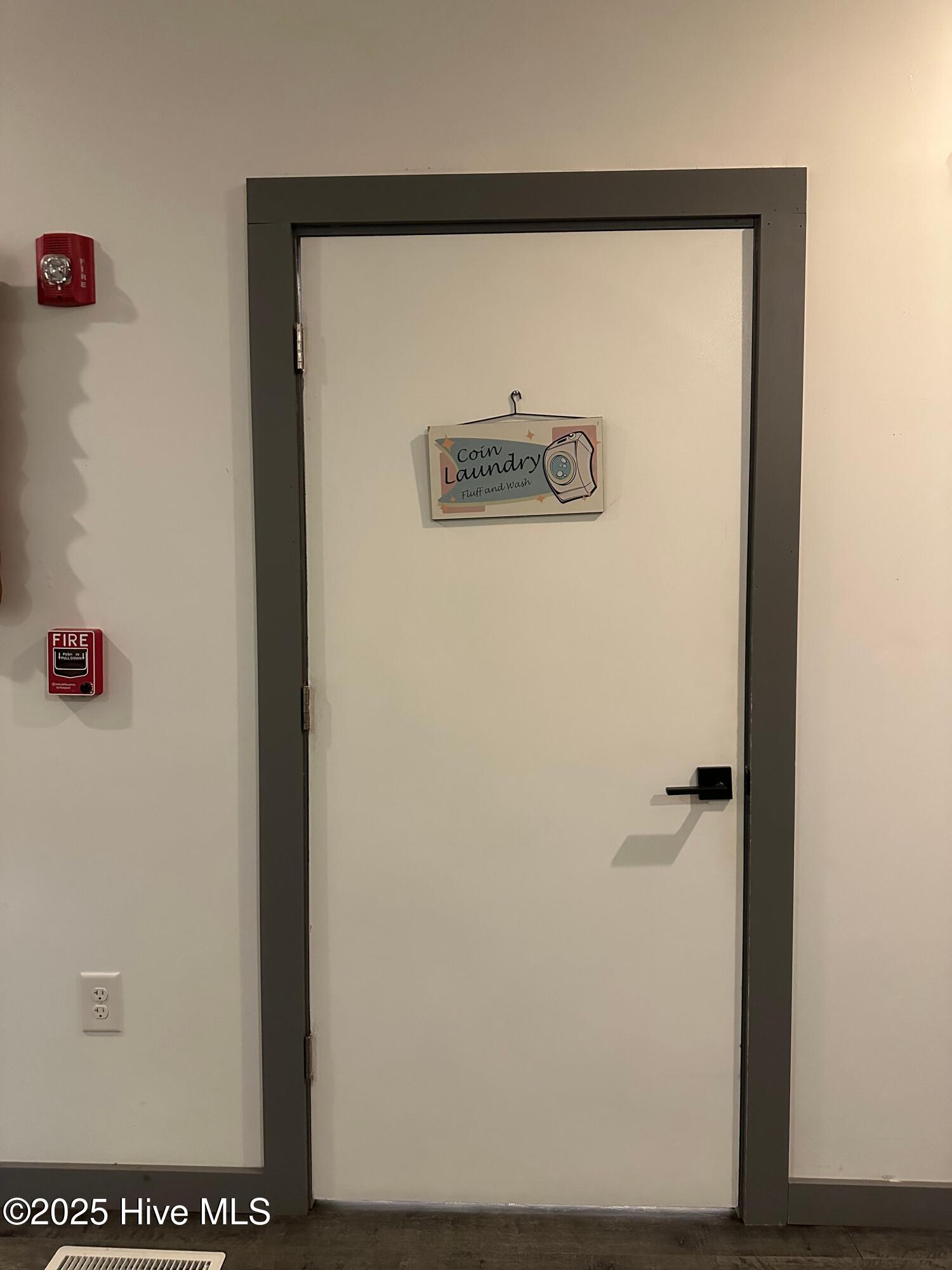 121 East 2nd Street, Unit 101 Washington, NC 27889 - Photo 13 of 15 Laundry in hall