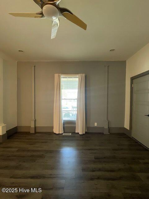 121 East 2nd Street, Unit 101 Washington, NC 27889 - Photo 8 of 15 Living2