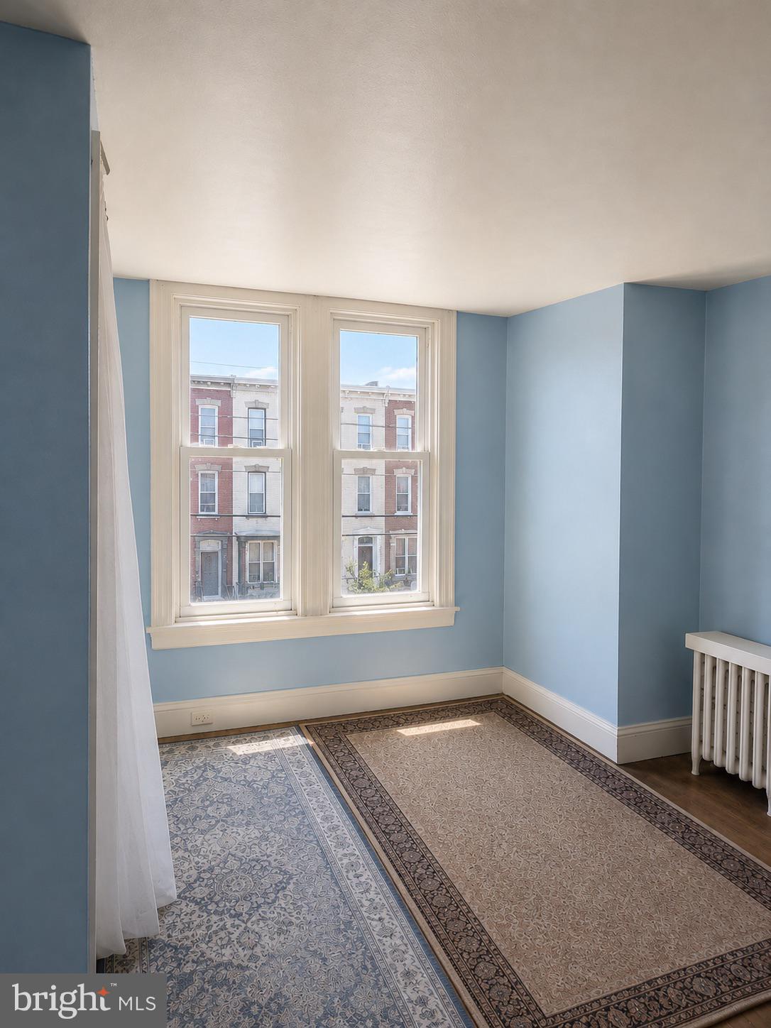 1102 Morris Street Philadelphia, PA 19148 - Photo 8 of 12 Photo virtually cleaned