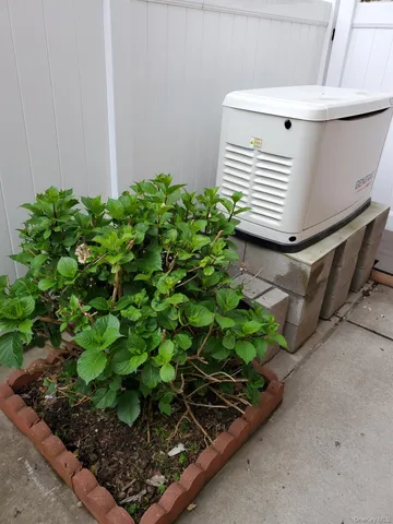 $999,000 | 95-11 164th Avenue | Old Howard Beach