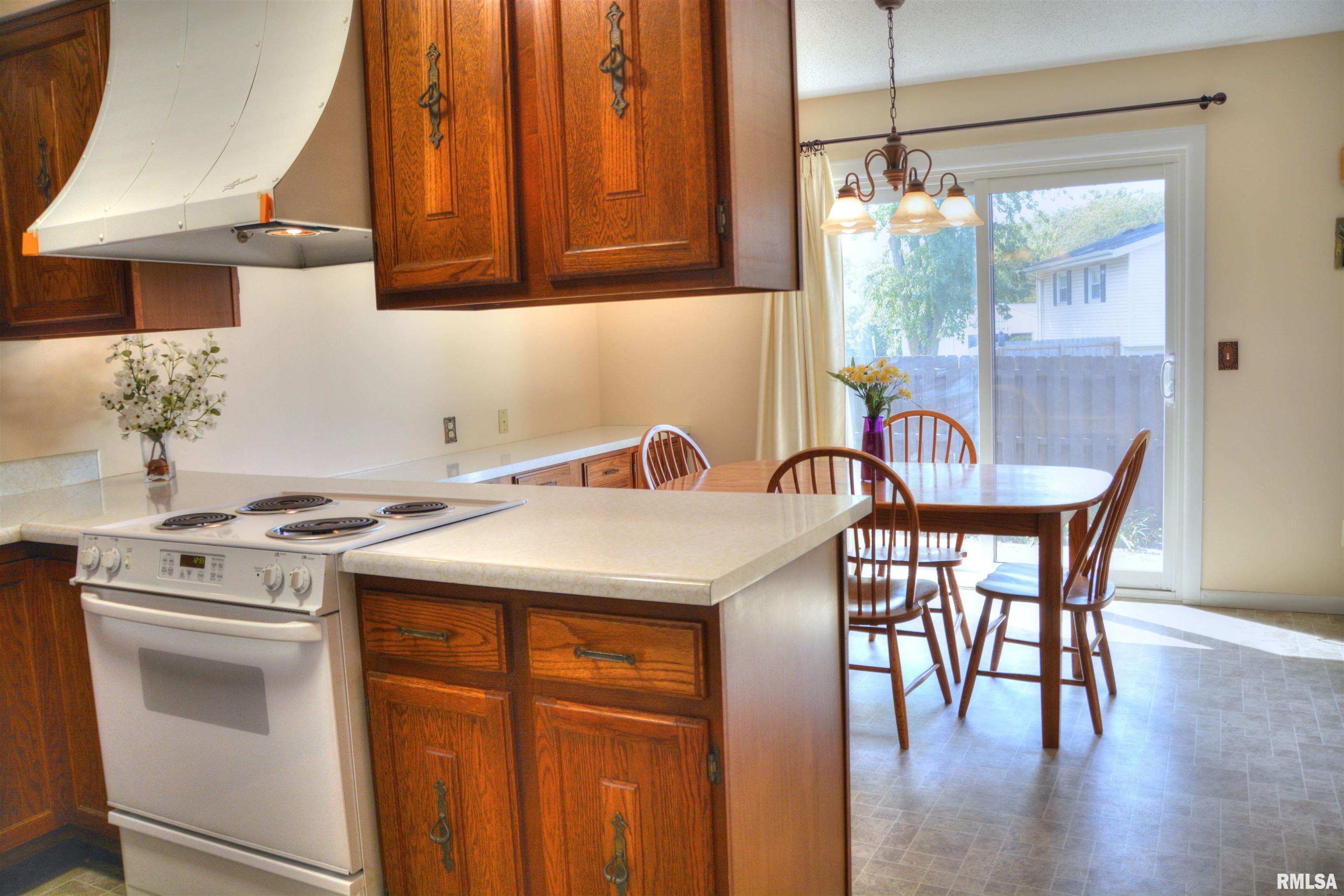 4 Cedar Drive Macomb, IL 61455 - Photo 11 of 26