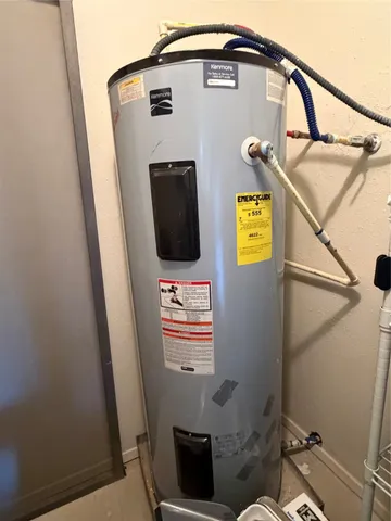 $156,990 | 14911 Wunderlich Drive, Unit 1012, Houston, TX 77069