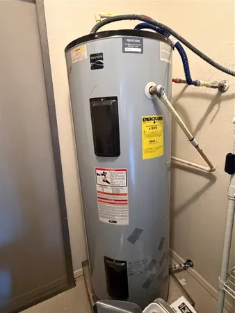 $149,000 | 14911 Wunderlich Drive, Unit 1012, Houston, TX 77069