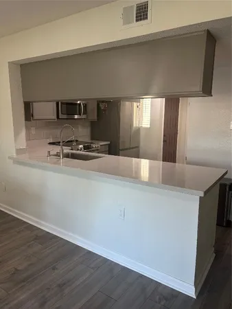 $149,000 | 14911 Wunderlich Drive, Unit 1012, Houston, TX 77069