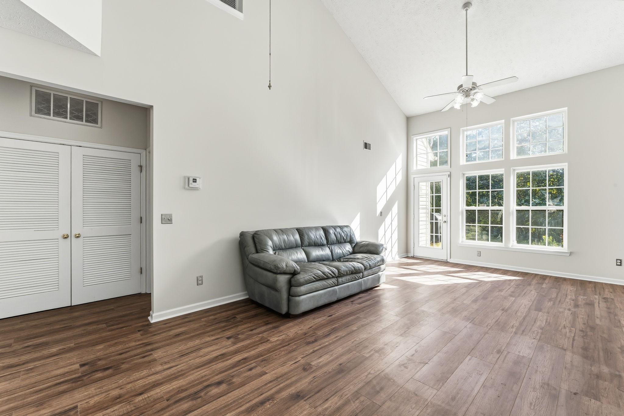 3401 Anderson Road, Unit 80 Antioch, TN 37013 - Photo 17 of 39 a living room with furniture and a large window