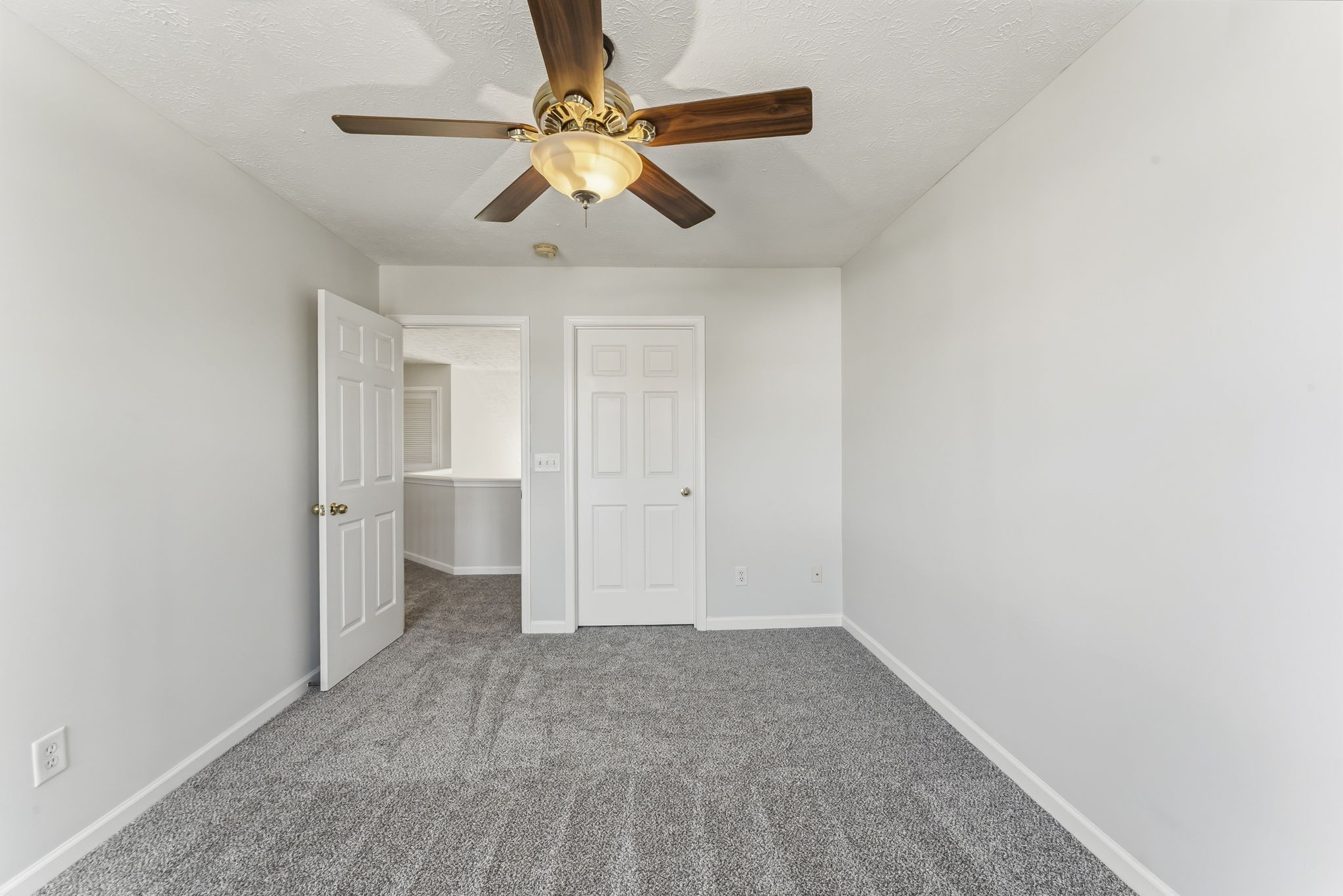 3401 Anderson Road, Unit 80 Antioch, TN 37013 - Photo 29 of 39 a view of a livingroom with a chandelier fan