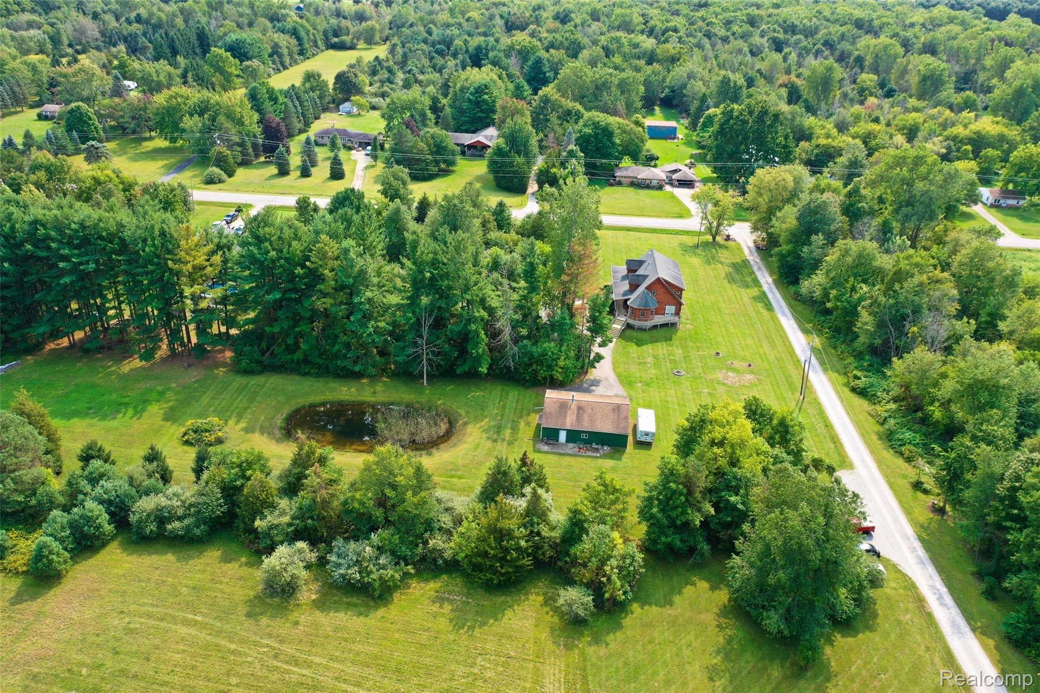 10118 Coldwater Road Flushing, MI 48433 - Photo 61 of 62 10118-Coldwater-Rd-86 Outside.jpg