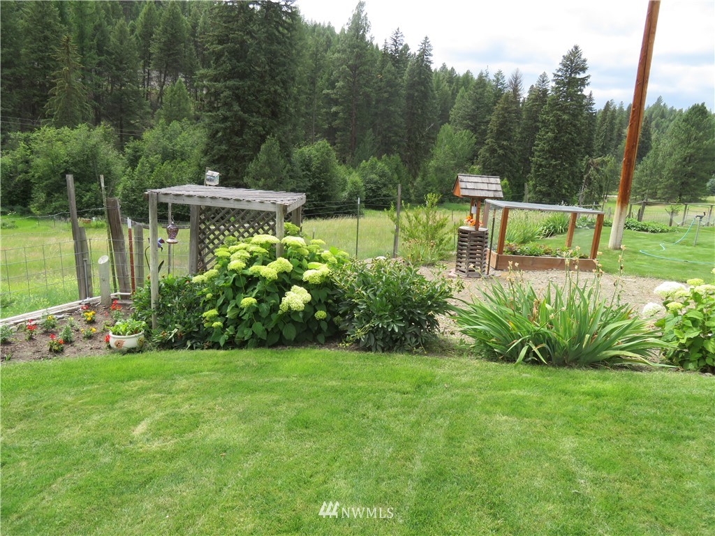 18 Trout Creek Road Republic, WA 99166 - Photo 14 of 25