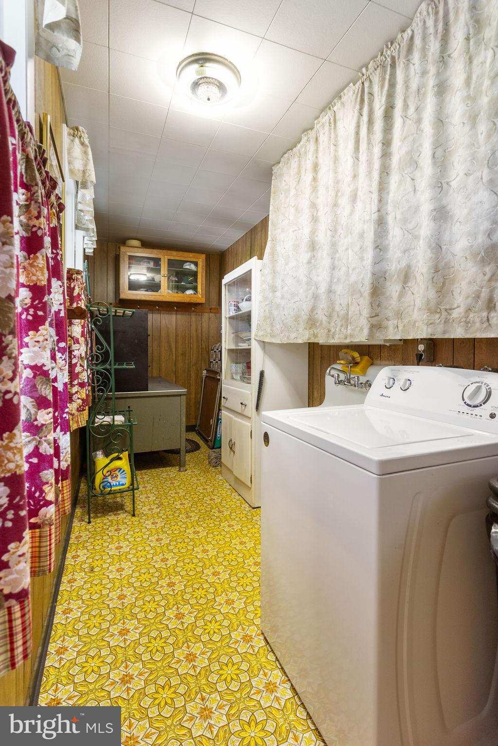 723 Edgegrove Road Hanover, PA 17331 - Photo 13 of 30 Gallery Image 13