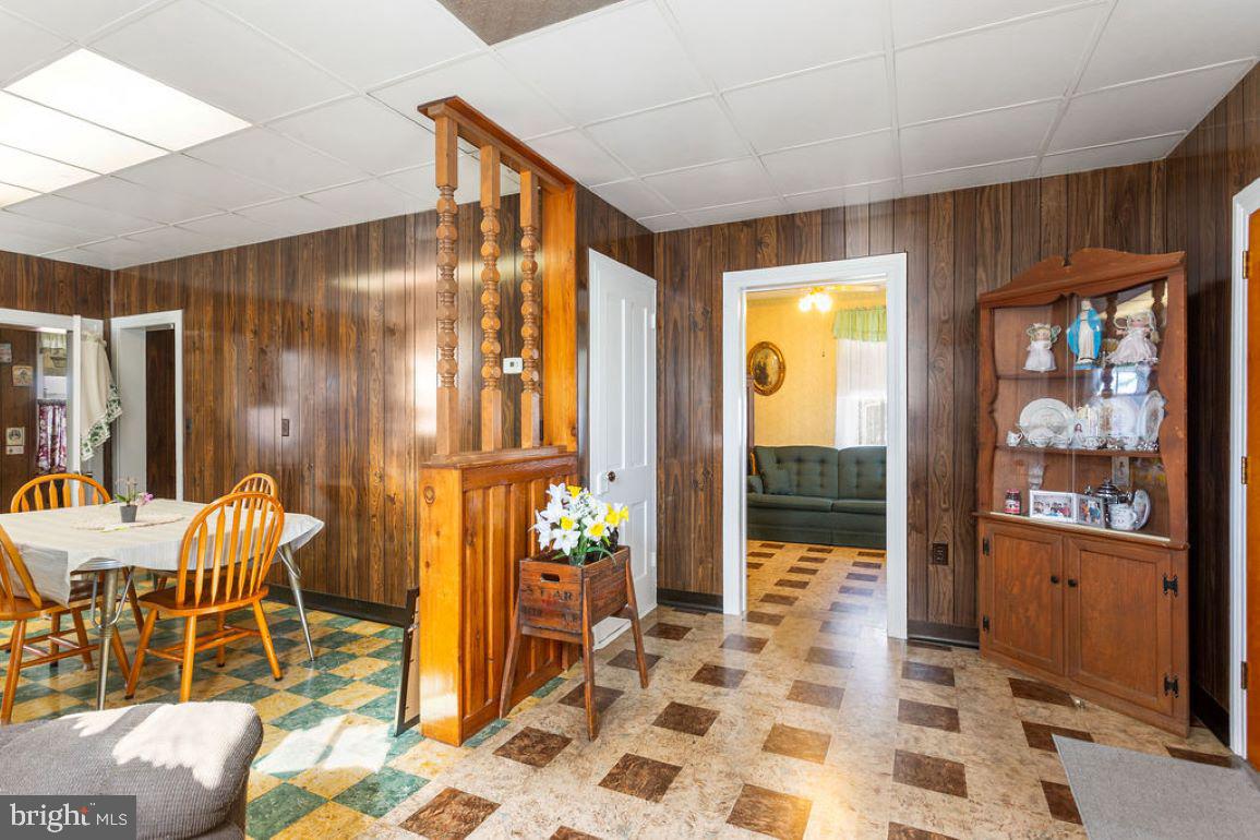 723 Edgegrove Road Hanover, PA 17331 - Photo 5 of 30 Gallery Image 5