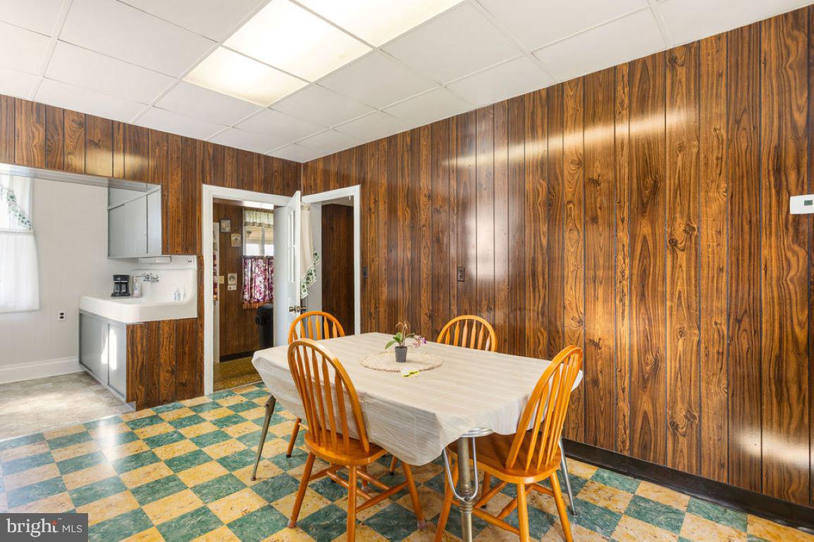 723 Edgegrove Road Hanover, PA 17331 - Photo 6 of 30 Gallery Image 6