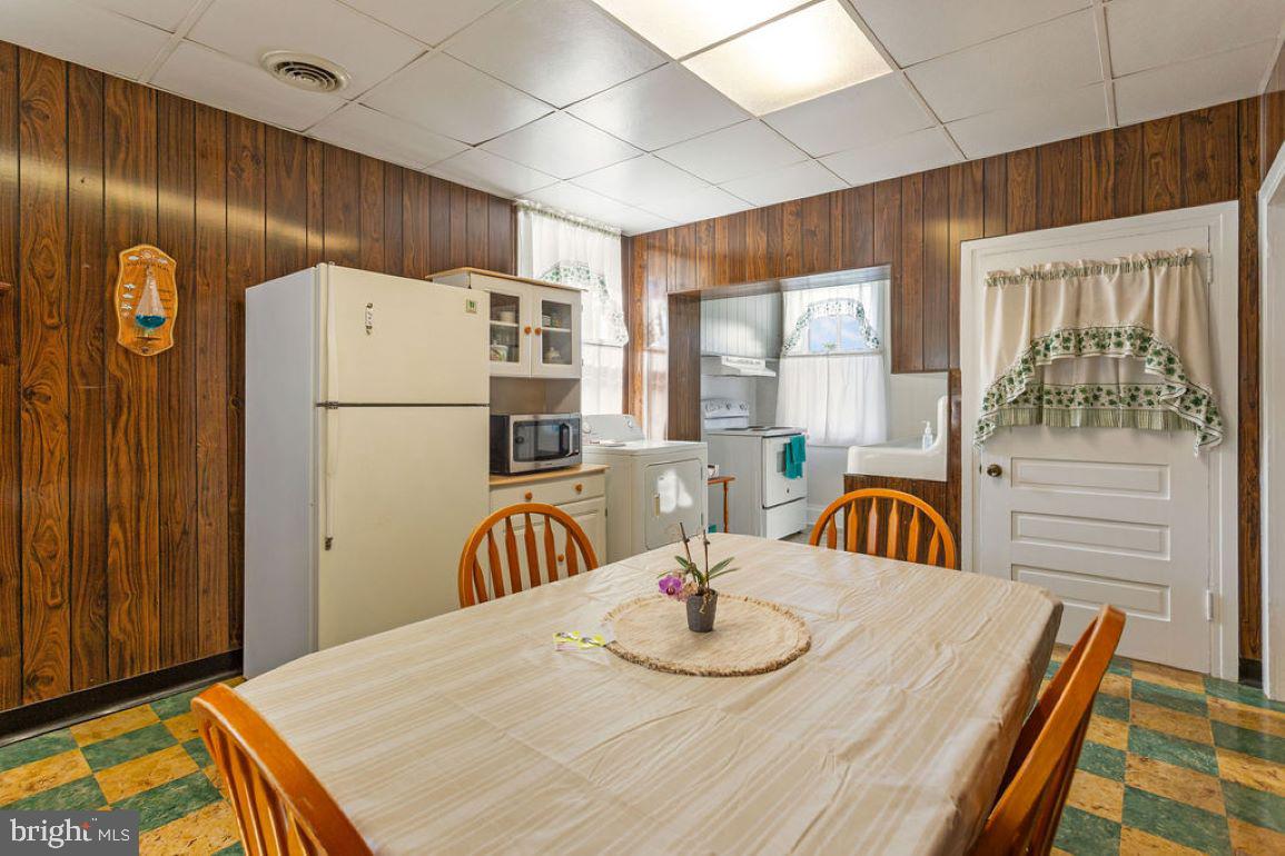 723 Edgegrove Road Hanover, PA 17331 - Photo 7 of 30 Gallery Image 7
