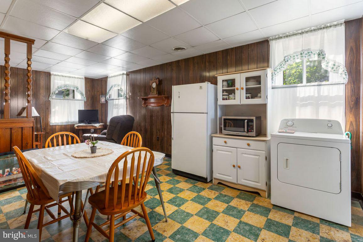723 Edgegrove Road Hanover, PA 17331 - Photo 8 of 30 Gallery Image 8