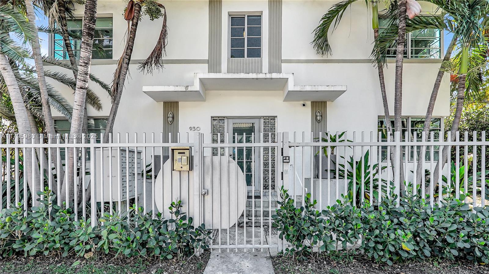 Flamingo-Lummus Miami Beach, FL 33139 - Photo 3 of 63 front view of a house with a small yard