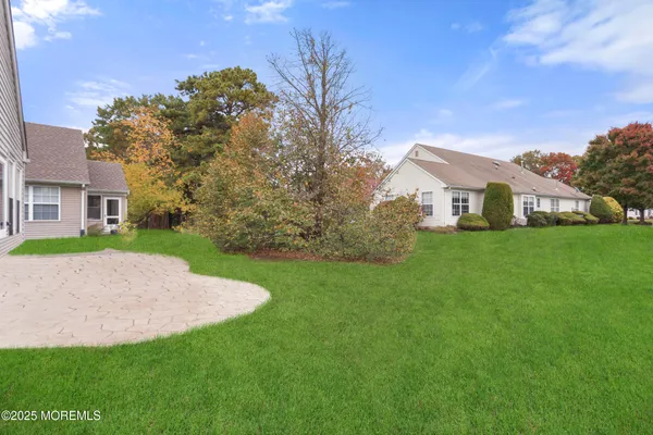 $459,000 | 90 Skyline Drive, Lakewood, NJ 08701