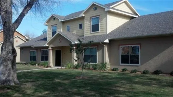 $909 | 2100 Grapefruit Street, Brownsville, TX 78521