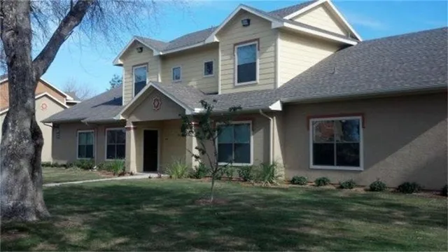 $909 | 2100 Grapefruit Street, Brownsville, TX 78521