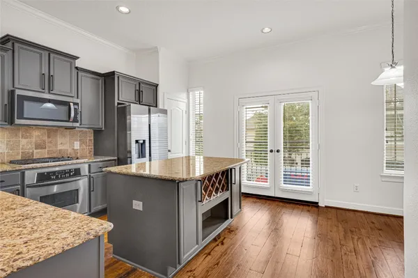 $3,300 | 5509 Darling Street, Houston, TX 77007