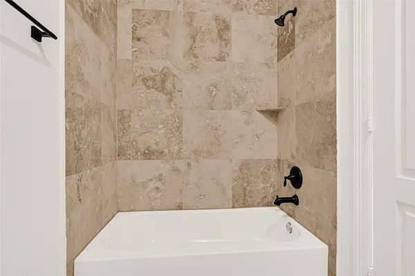 $3,300 | 5509 Darling Street, Houston, TX 77007