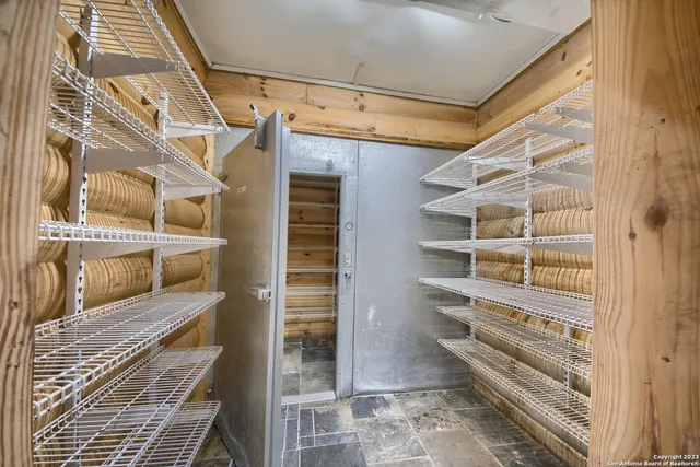 a view of walk in closet