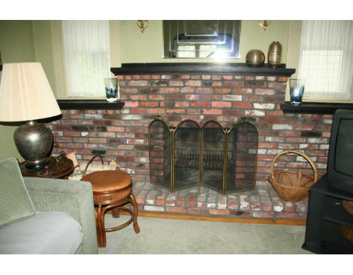 33 Loring Road Winthrop, MA 02152 - Photo 11 of 18 Gallery Image 11