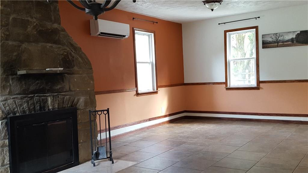 5320 Richland Road Gibsonia, PA 15044 - Photo 8 of 21 Living/Dining room combo